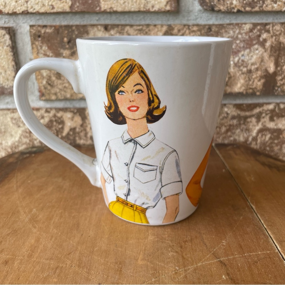 Simplicity Patterns Mug Retro Look Beautiful Condition! - Picture 2 of 6